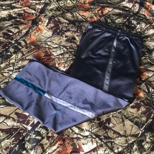 Boys lightweight running pants. Size m 8-10